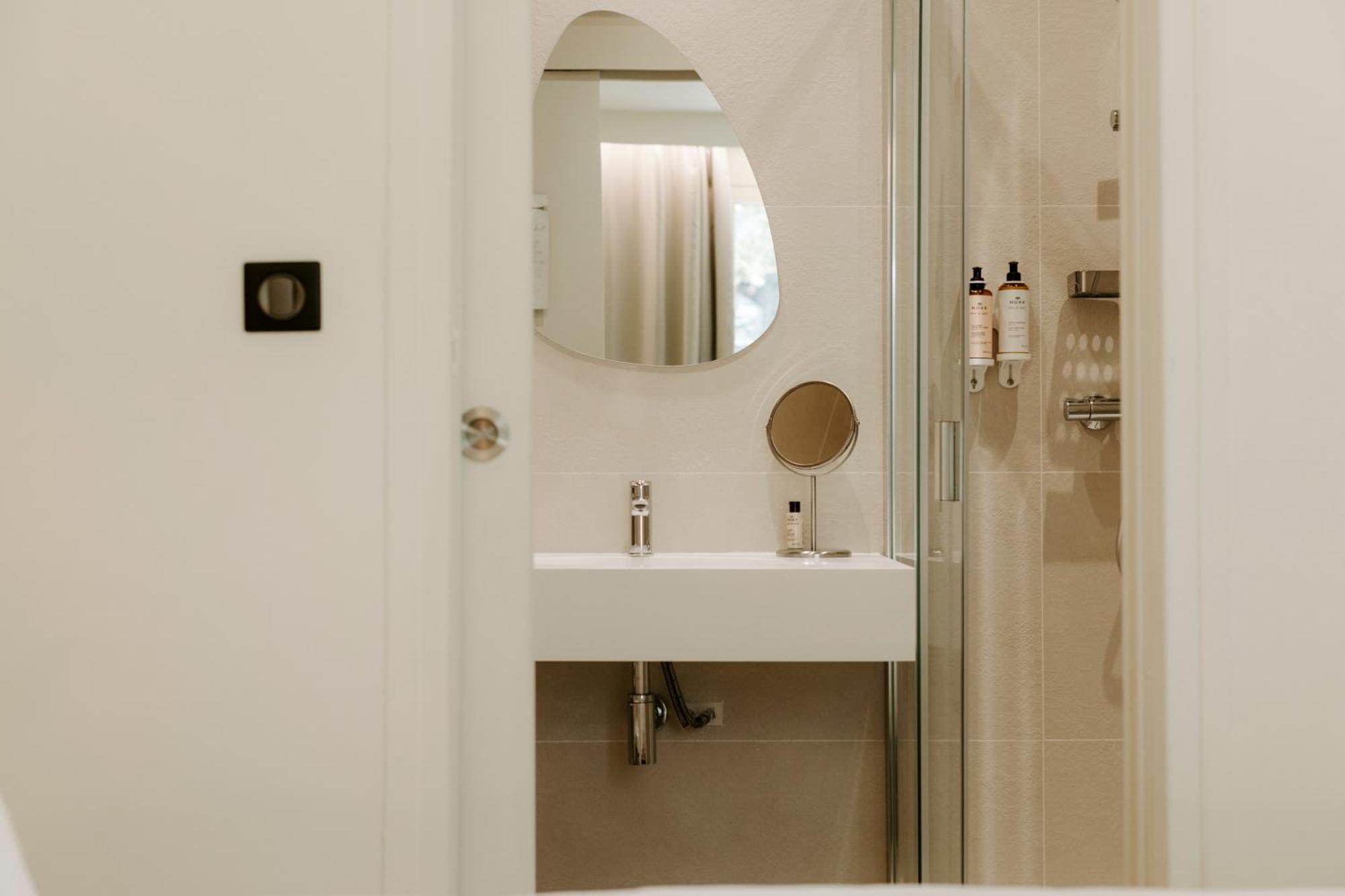 Soko Hotels-Pont Du Gard Remoulins Ngoại thất bức ảnh