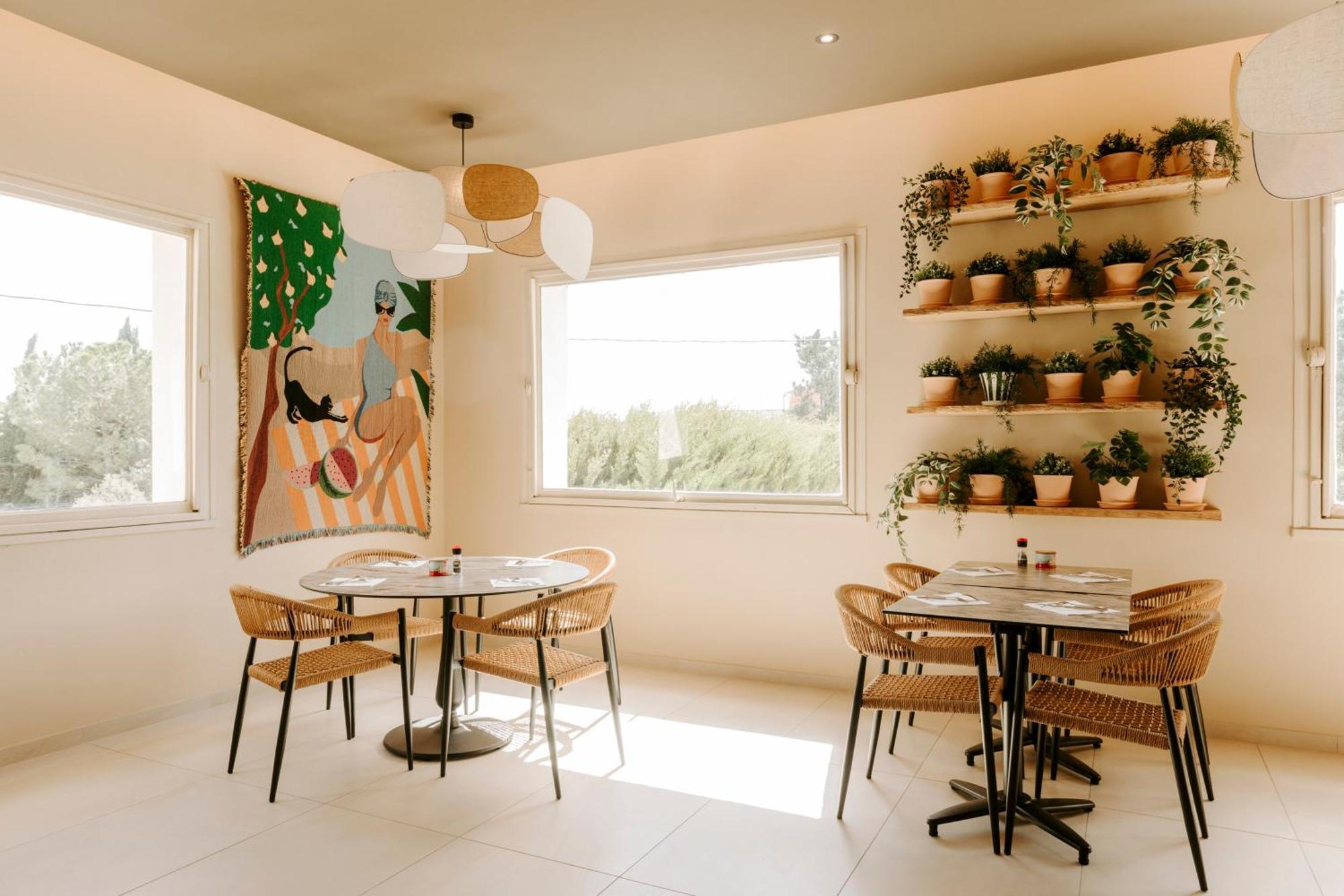 Soko Hotels-Pont Du Gard Remoulins Ngoại thất bức ảnh