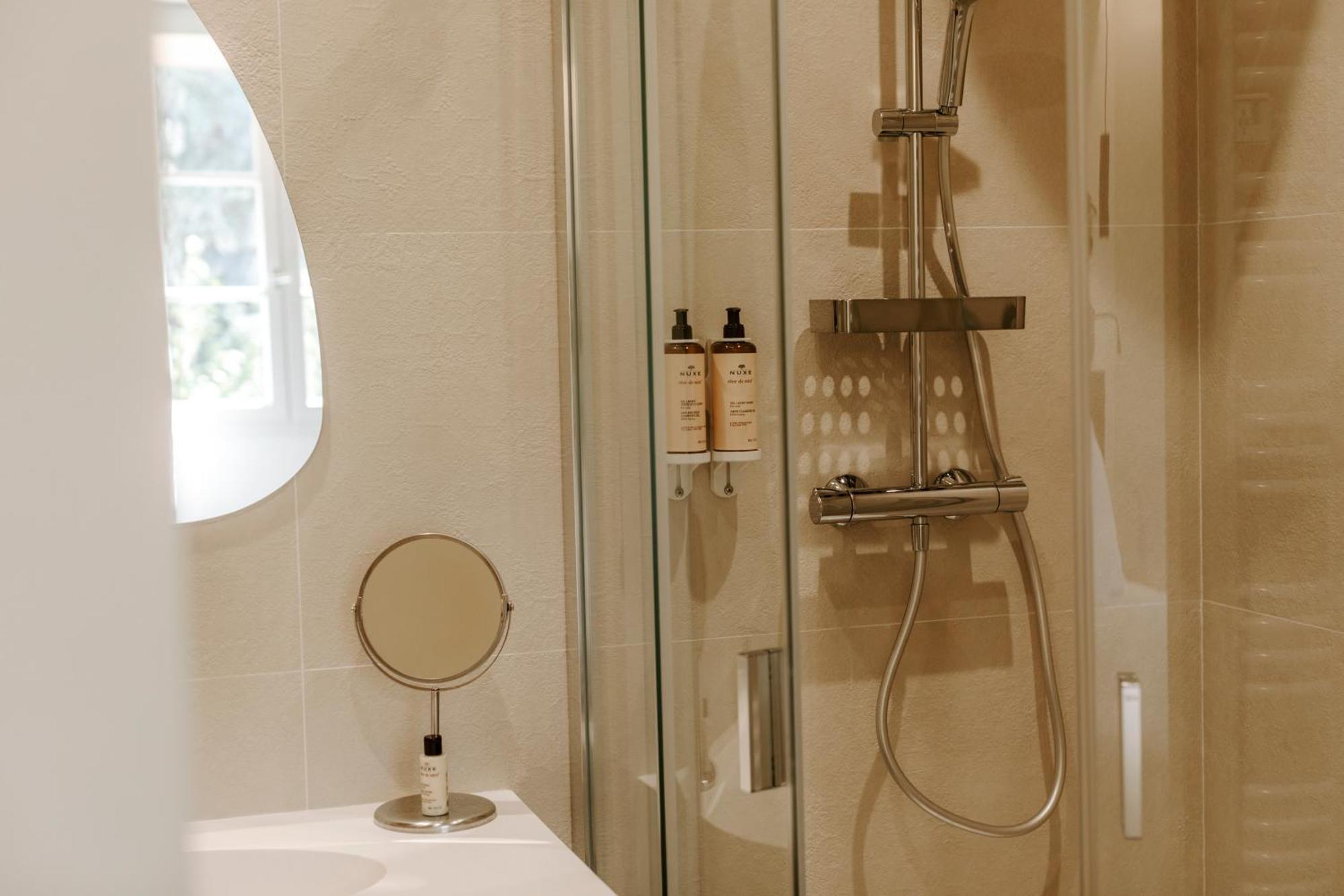 Soko Hotels-Pont Du Gard Remoulins Ngoại thất bức ảnh
